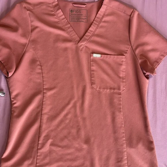 FIGS scrub set -yola pants -slim catalina one pocket top - Picture 3 of 8